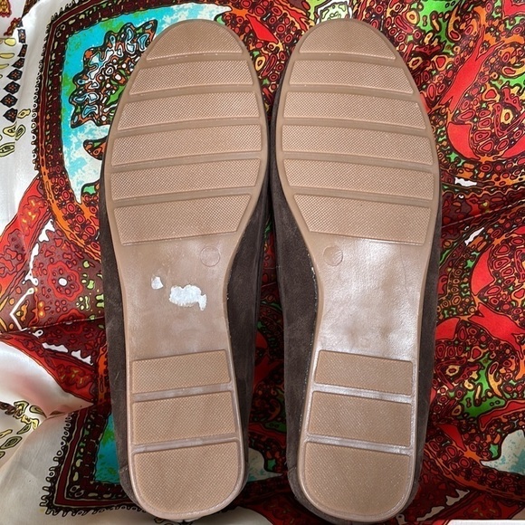 Brand New Mercer & Madison Genuine Suede Brown Flats Loafers Silver Buckle - Picture 14 of 15